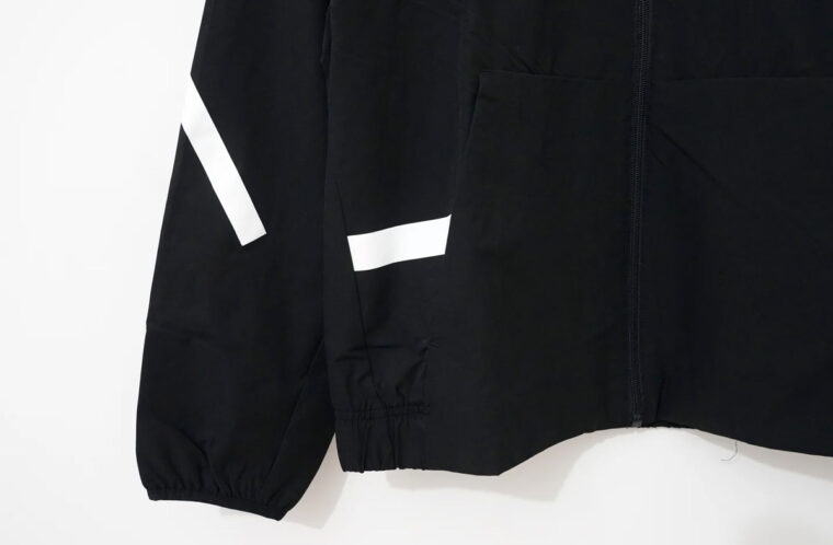 25_26 Manchester United All Black Windbreaker 3