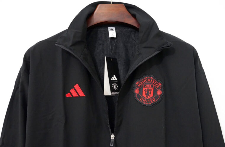 25_26 Manchester United All Black Windbreaker 4