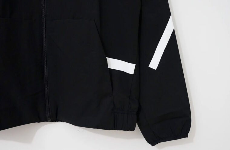 25_26 Manchester United All Black Windbreaker 5