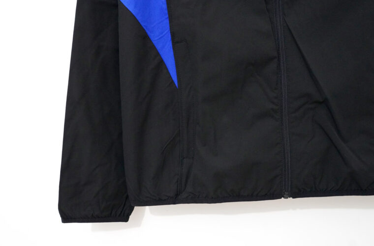 25_26 Manchester United Black Blue Yellow Windbreaker 7