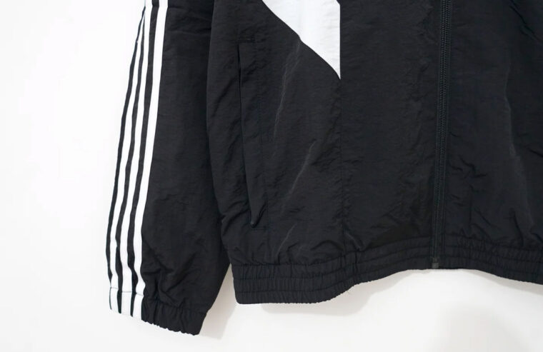 25_26 Manchester United Black Windbreaker 5