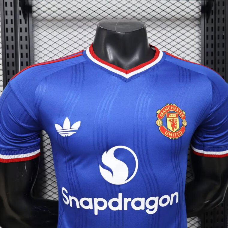 25_26 Manchester United Special Player Version Blue Soccer Jersey 3